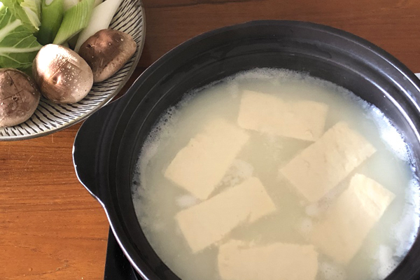 とろけるような豆腐の食感が楽しめる。リピーター続出の、佐嘉平川屋「温泉湯豆腐」