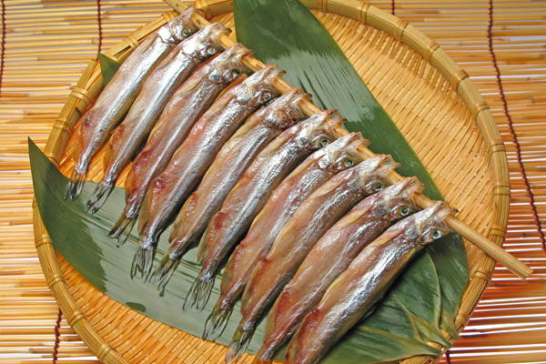 正真正銘のししゃも、ここにあり! 北海道むかわ・カネダイ大野商店の 「生干しししゃも」「珍味ししゃも」