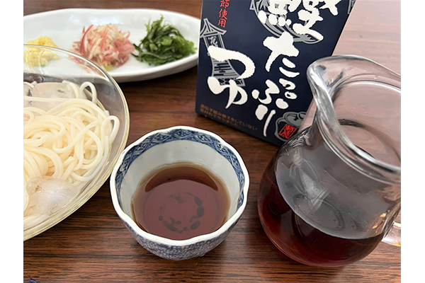 最上級の素材で作った 無添加の極上つゆで 麺をおいしくいただく 「鰹たっぷりつゆ」