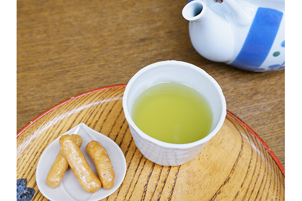 静岡県「つきまさ」から香りを重視した「日本緑茶党」が期間限定・数量限定で発売中! 紅茶もおすすめです。