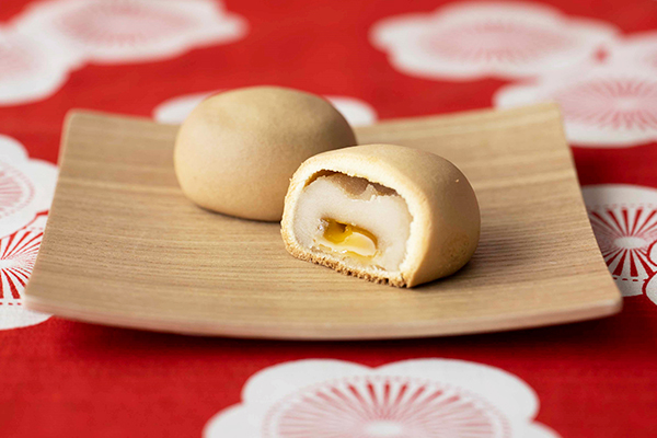 あの梅酒メーカーが和菓子に挑戦!? 爽やかな梅の酸味を効かせた「CHOYA 梅結」と健康ドリンク「特撰蝶矢人蔘液」