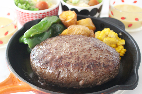 食肉専門店の味をダイナミックに堪能!「沼津イチバンバーグ」「ハラミ 肉 揉みタレ」