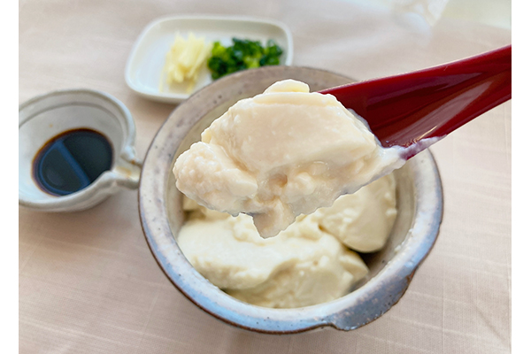 豆乳の濃さが違う!クリーミーさが自慢のごちそう豆腐「シルクダモンデプレミアム」