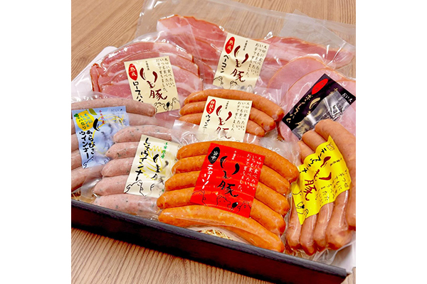 全国3位の養豚産地で育ったいも豚を使った「最高とんかつ」「家飲みセット」