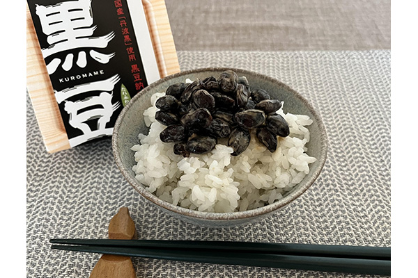 納豆とワサビがマッチ!地元特産の高級黒豆「丹波黒」の旨みを堪能できる「黒豆納豆」
