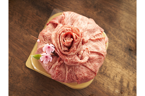 お誕生日や各種お祝いの席で喜ばれる！長崎で70年以上愛され続ける精肉店の「長崎和牛 特選肉ケーキ」