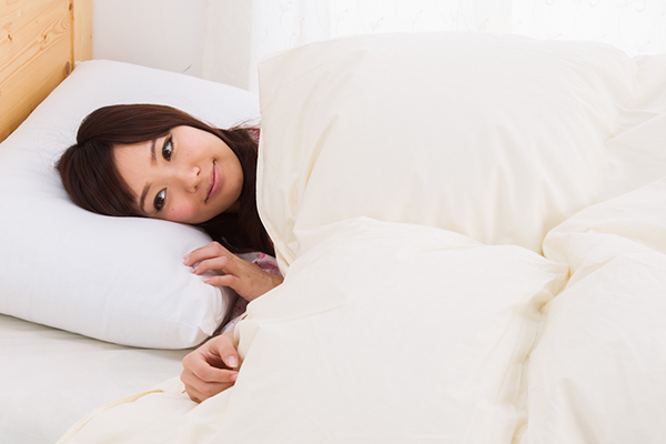 お客様からの声から生まれた羽毛ファクトリーすやすやの「2枚合せ羽毛布団」で上質な睡眠を。