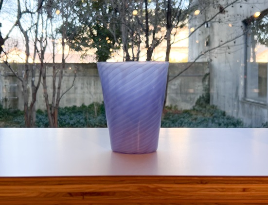 諏訪の地域文化に触れられる！ガラス作家のオリジナル商品「カラーツイストグラス」