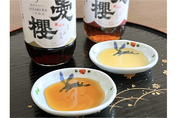 デザートにも使える濃厚な甘みのみりん。ひと味違う三河仕込みの「愛桜純米本みりん」