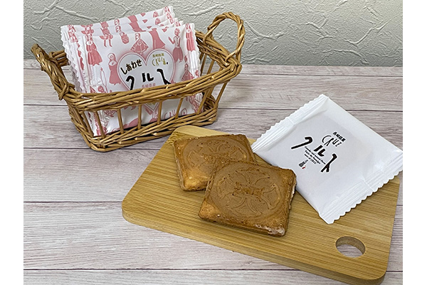 軽やかな食感とチョコレートのハーモニーに夢中！長崎・雲仙で生まれた銘菓「クルス」
