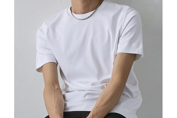 シルクのような最高級コットンを使用、大人の男性におすすめ！おしゃれなドレスTシャツ「スビンプラチナムスムース スマートフィット