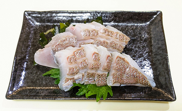 伊勢湾で創業250余年、離島から届くおいしい海の幸「鯛のあぶり」と「黒ちりめん」