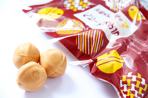 白味噌が隠し味！ふんわりもっちり、素朴で懐かしい味わいのベビーカステラ