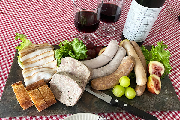 本場フランスの味と香りをおうちで堪能できる「シャルキュトリ 8種詰め合わせ」