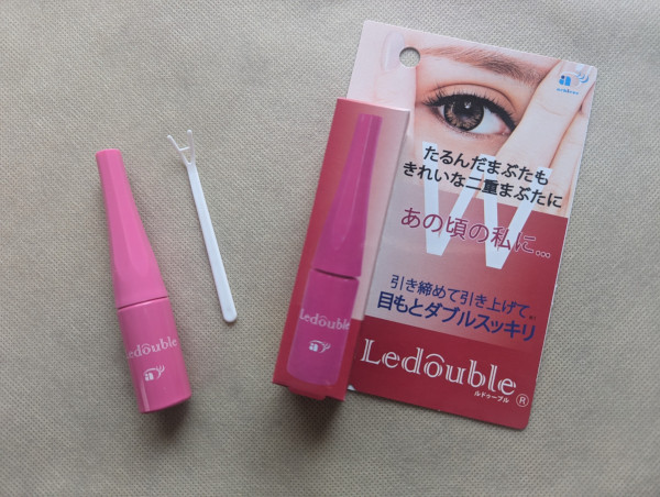 まぶたの悩みを解決！5年前、10年前に戻れる目元ケア化粧品