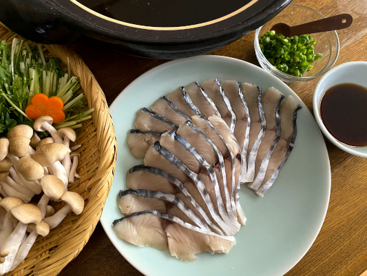 海の京都・舞鶴で水揚げされた極上サワラを急速冷凍。脂＆甘みたっぷり「天然京鰆のしゃぶしゃぶ 200g×1パック」