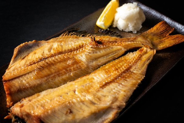 脂がのって、身はホクホク！干物のおいしさに目覚める「シマほっけ開干」