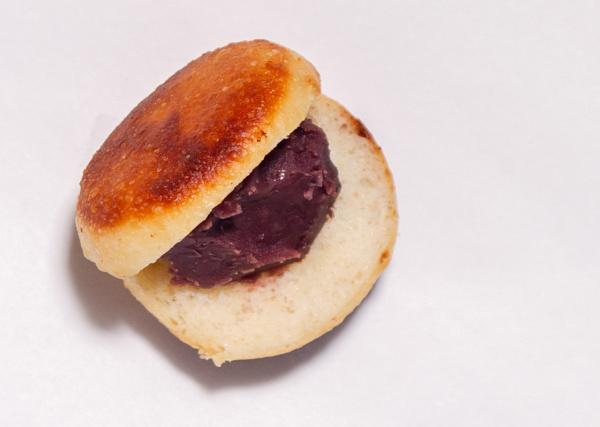 122年続く老舗が作る「背徳のあんバターおやき」！ジュワッと染み出すバター×あんこの甘さがやみつき