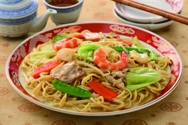 老舗そうめんメーカーが製造する、「長崎焼きちゃんぽん」はもちもち食感で大好評