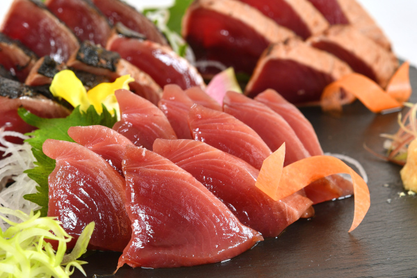 28年連続日本一の港・気仙沼から直送。「かつお一本釣り漁船『亀洋丸』食べ比べセット」
