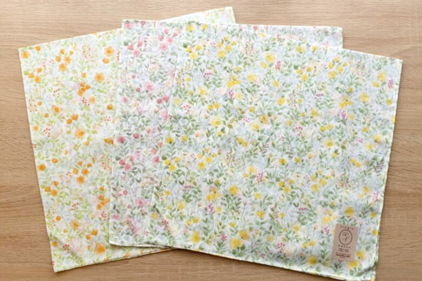 創業80年ハンカチ一筋だからこその品質！やわらかな「大判ガーゼ」と上質な「紳士ハンカチーフ」