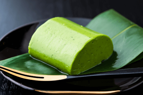 抹茶パフェを生み出した茶舗自慢のスイーツ「葛ねり」と「抹茶のサンマルク」