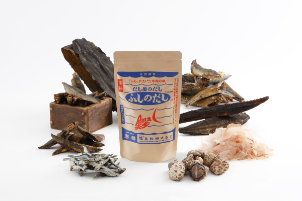 鍋にポンと入れるだけ。料理人とともに磨いてきた味を、家庭で手軽に楽しめるだしパック「ふしのだし」