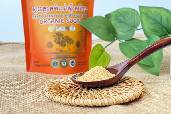 カンボジアのヤシの木からつくられる、無農薬完全オーガニックでやさしい甘さの甘味料「パームシュガー」