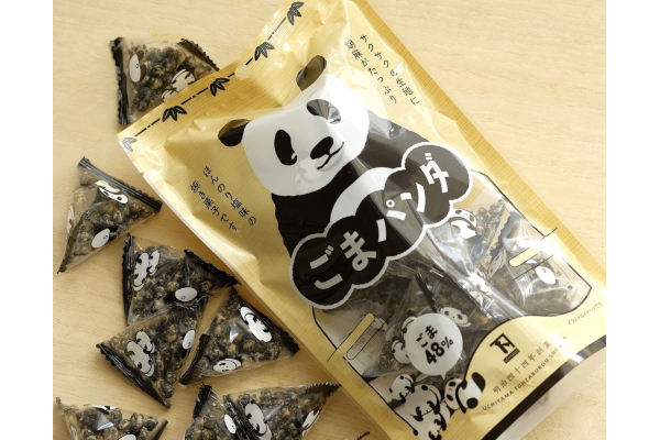 サクサク生地に濃厚な胡麻香る豆菓子「ごまパンダ」と大粒ピーナッツのザクザク食感とイカの旨みが広がる「いかピー」