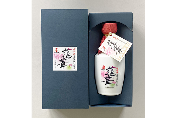 「減塩寒仕込み醤油 蓮華」（300ml）